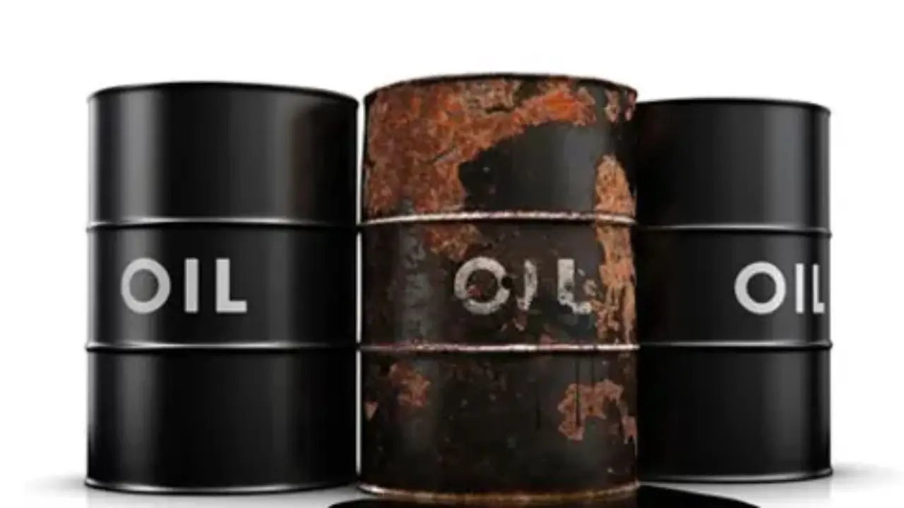 Crude oil futures slump over 5 pc to Rs 5,671 per barrel amid global sell-off